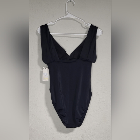 Time and Tru Black Shirring Slimming silhouette Swimsuit Size S (4-6) - Picture 2 of 3